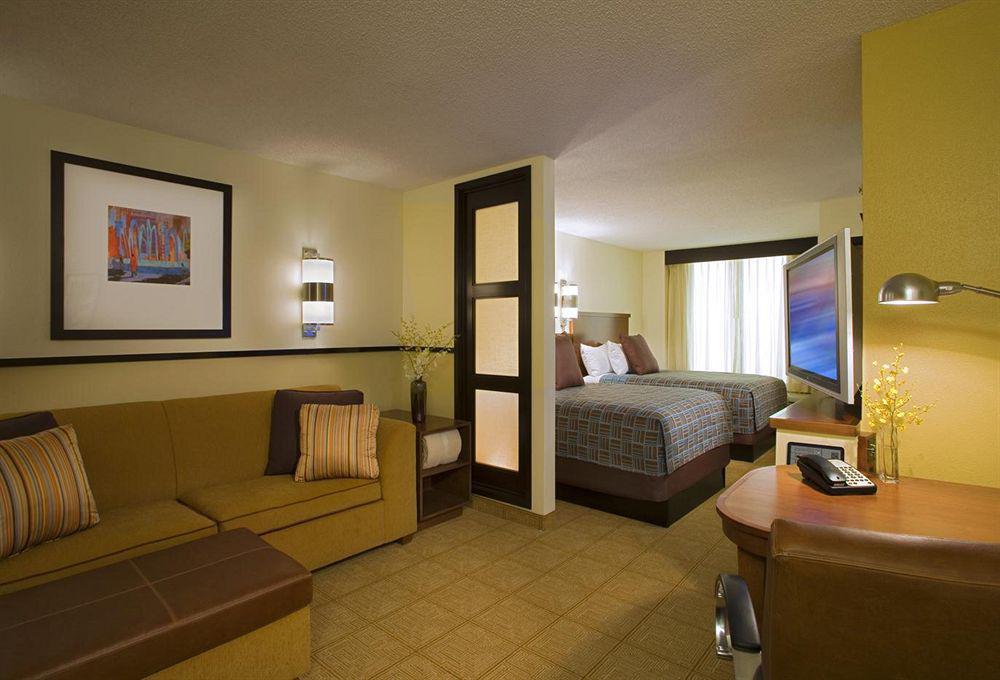 Hyatt Place Charlotte Arrowood Номер фото